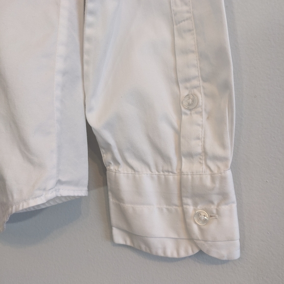 RW&CO. Button Down Dress Shirt, Pleat Details, White, Size M - Picture 4 of 12